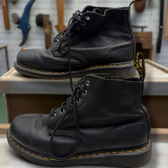 Men's Size 9 DR. MARTENS Black Pebbled Leather 101 Combat Boots EUC - Picture 1 of 11